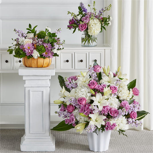 Tender Embrace Bundles – Nextdayflowers.net, Tontitown AR