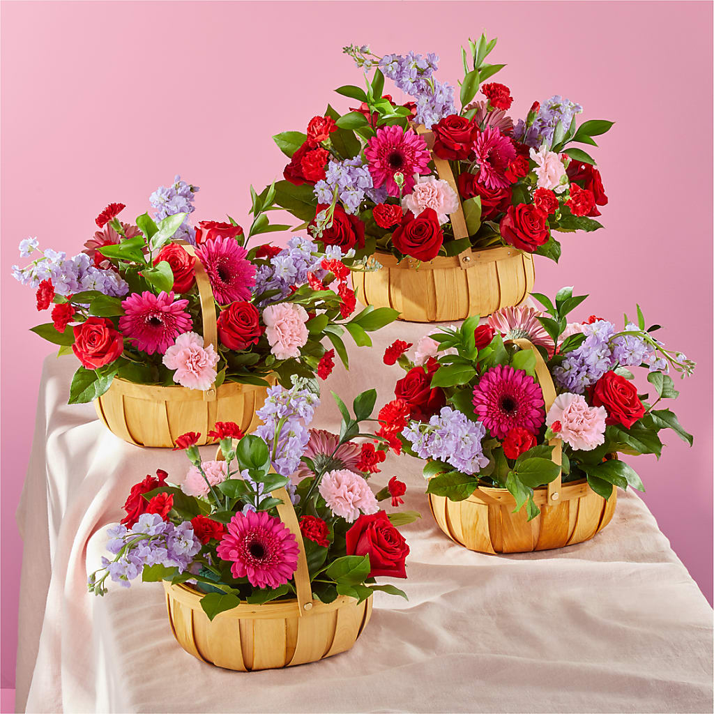 Pink Picnic Basket –  Nextdayflowers.net, Tontitown AR
