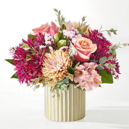 Berry Cobbler Bouquet with Ivory Vase –  Nextdayflowers.net, Tontitown AR