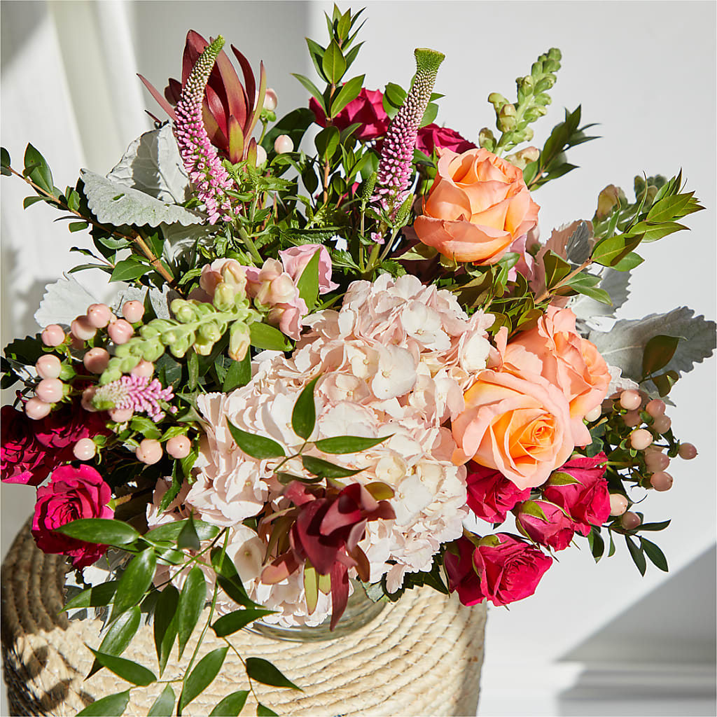 Glitz & Glam Bouquet –  Nextdayflowers.net, Tontitown AR